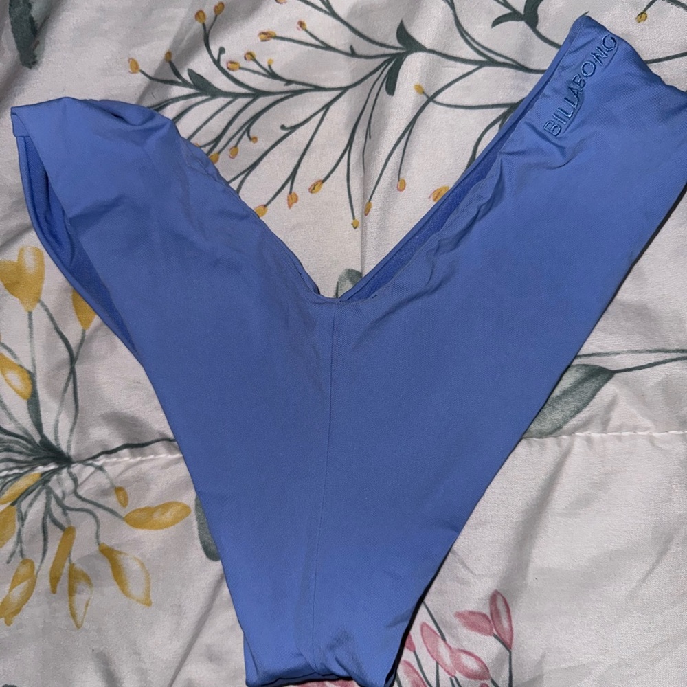 Billabong size S Brand new swim bottoms.